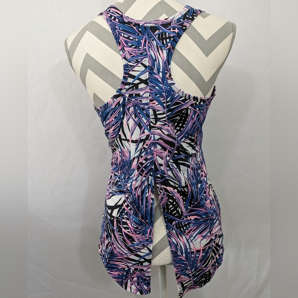 Alissa Tank - Picture 5 of 5